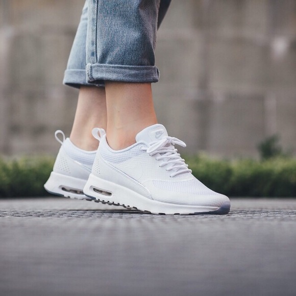 white air max thea outfit